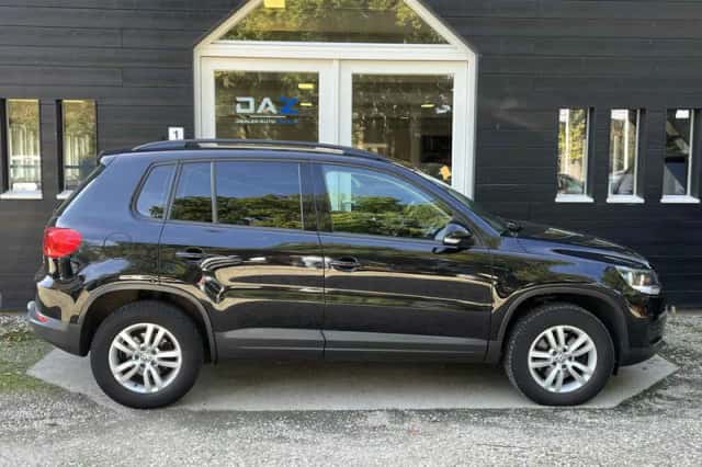 Volkswagen Tiguan (2012) thumbnail 2