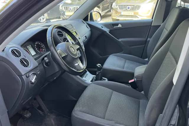 Volkswagen Tiguan (2012) thumbnail 5