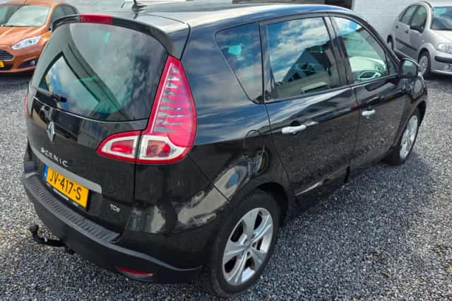 Renault Scénic (2010) thumbnail 6
