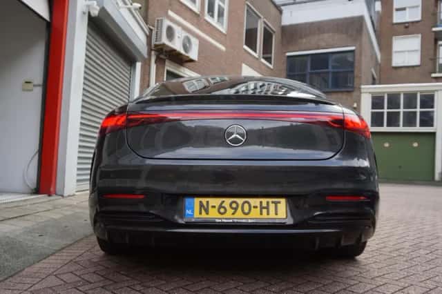 Mercedes-Benz EQS (2021) thumbnail 6