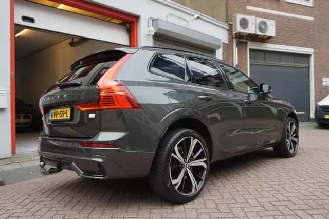 Volvo XC60 (2022) thumbnail 4