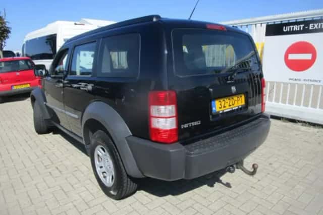 Dodge Nitro (2008) thumbnail 4