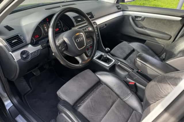 Audi A4 (2006) thumbnail 2