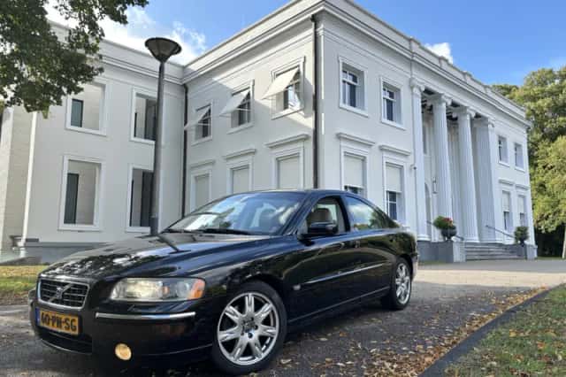Volvo S60 (2004) thumbnail 1