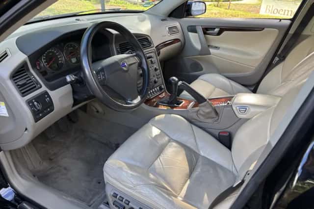 Volvo S60 (2004) thumbnail 2
