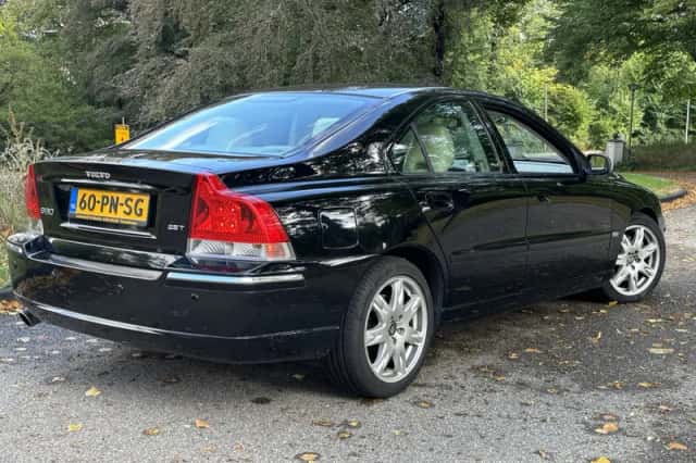Volvo S60 (2004) thumbnail 3