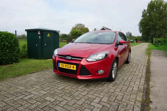 Ford Focus (2012) thumbnail 2