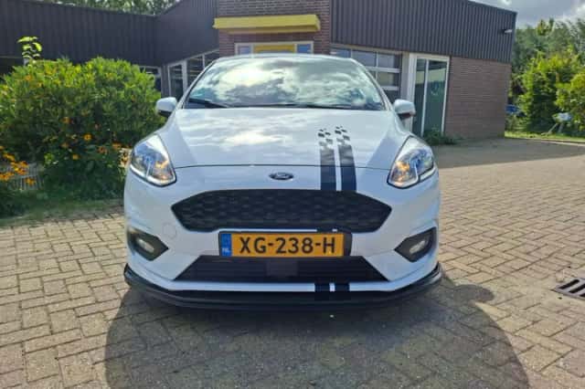 Ford Fiesta (2018) thumbnail 2