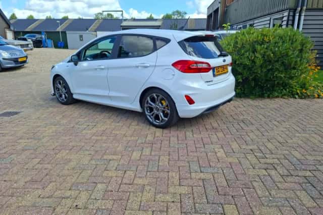 Ford Fiesta (2018) thumbnail 4
