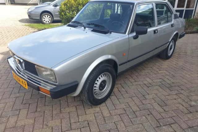 Alfa Romeo Alfetta (1982) thumbnail 1