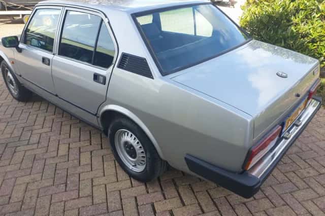 Alfa Romeo Alfetta (1982) thumbnail 3