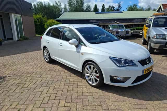 SEAT Ibiza (2015) thumbnail 6