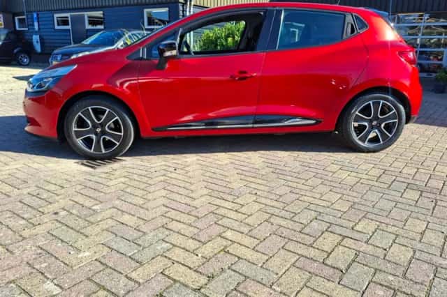 Renault Clio (2013) thumbnail 2