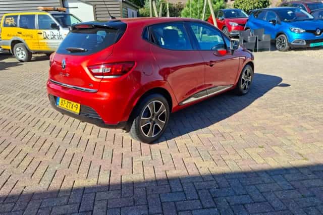 Renault Clio (2013) thumbnail 5