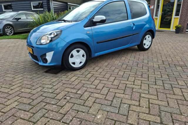 Renault Twingo (2011) thumbnail 2