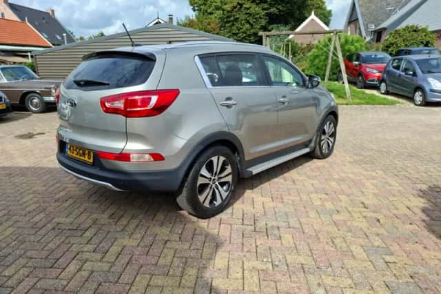 Kia Sportage (2011) thumbnail 5