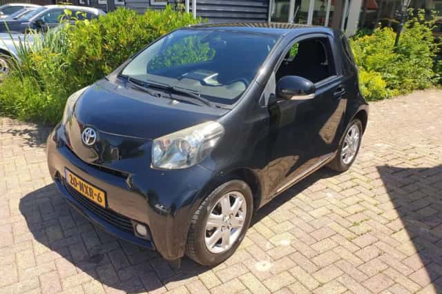 Toyota iQ (2009) thumbnail 1
