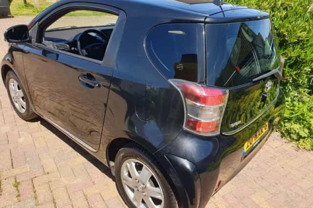 Toyota iQ (2009) thumbnail 3