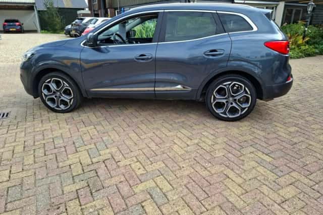 Renault Kadjar (2016) thumbnail 2