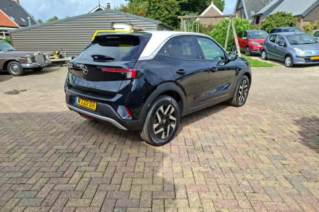 Opel Mokka-e (2021) thumbnail 6