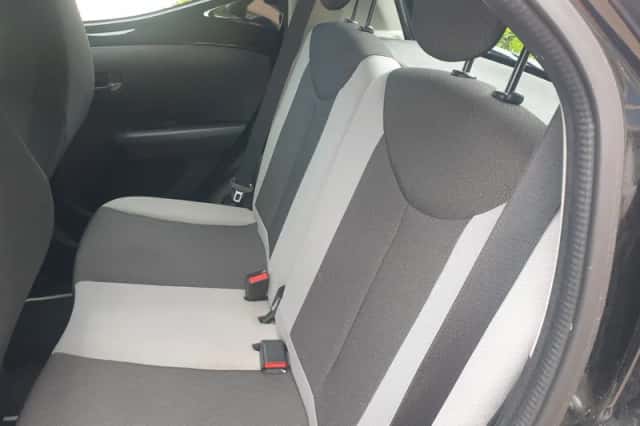 Toyota Aygo (2015) thumbnail 5