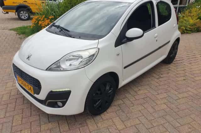 Peugeot 107 (2013) thumbnail 1
