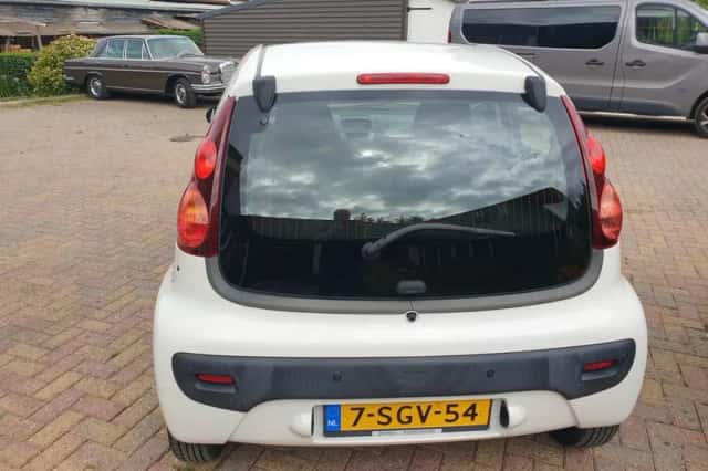 Peugeot 107 (2013) thumbnail 4