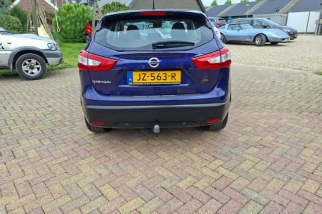 Nissan Qashqai (2015) thumbnail 4