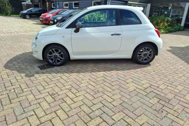Fiat 500 (2017) thumbnail 2