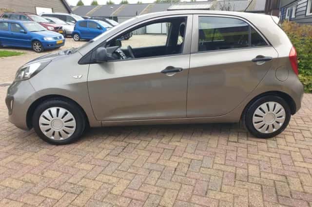Kia Picanto (2014) thumbnail 2