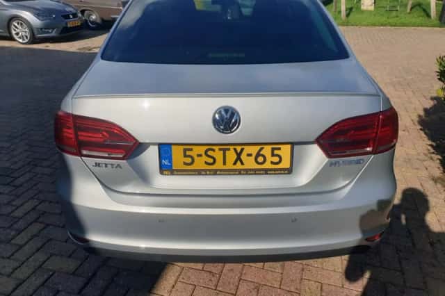 Volkswagen Jetta (2013) thumbnail 4