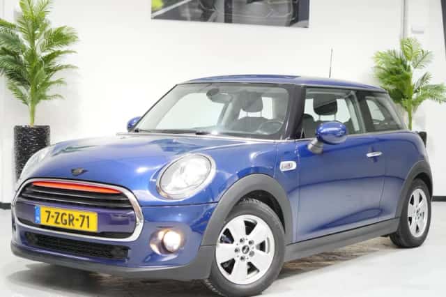 MINI Cooper (2015) thumbnail 5