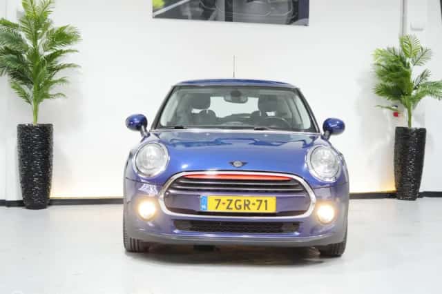 MINI Cooper (2015) thumbnail 6