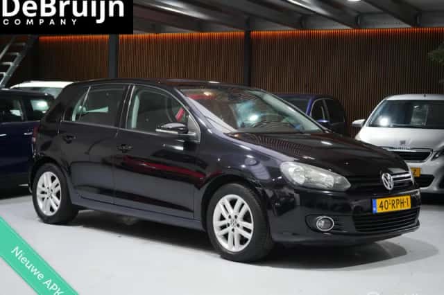 Volkswagen Golf (2011) thumbnail 1