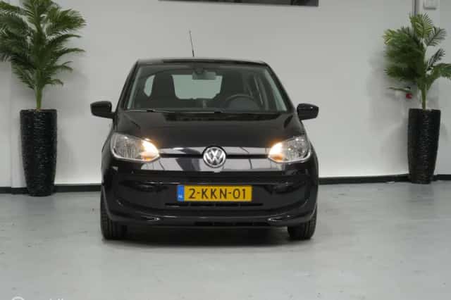 Volkswagen Up! (2013) thumbnail 6