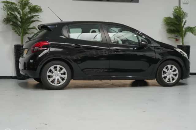 Peugeot 208 (2018) thumbnail 6