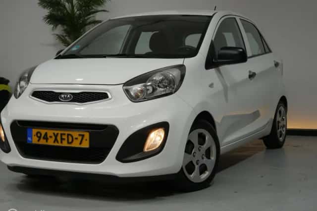 Kia Picanto (2012) thumbnail 4