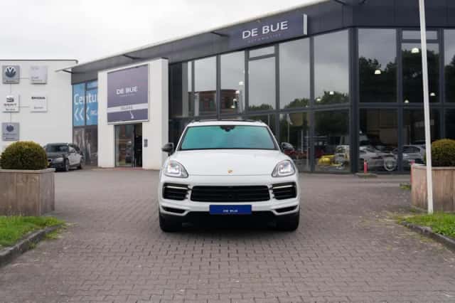 Porsche Cayenne (2022) thumbnail 4