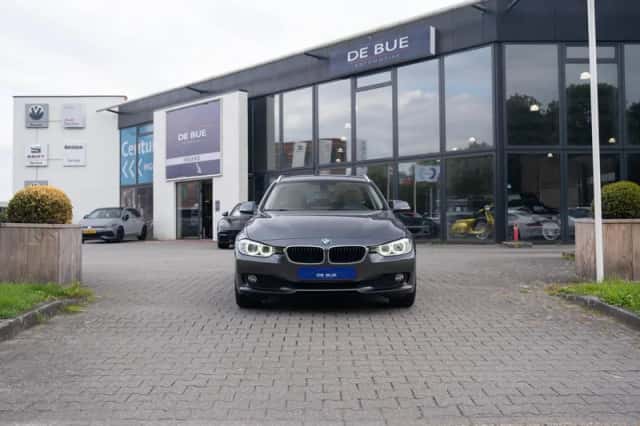 BMW 3-Serie (2015) thumbnail 4