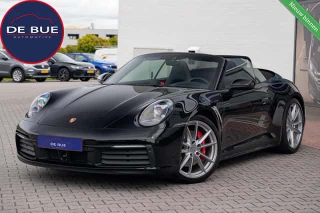 Porsche 911 (2021) thumbnail 1
