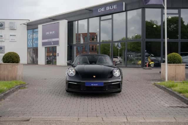 Porsche 911 (2021) thumbnail 4