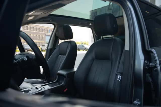 Land Rover Discovery Sport (2015) thumbnail 6