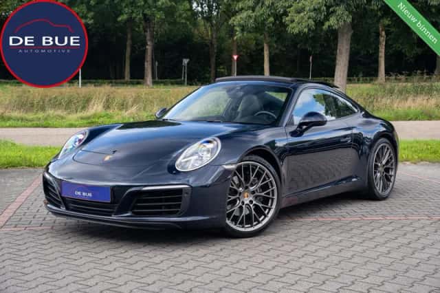 Porsche 911 (2016) thumbnail 1