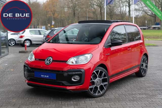 Volkswagen Up! (2018) thumbnail 1