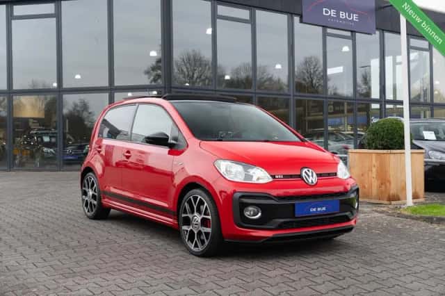 Volkswagen Up! (2018) thumbnail 2