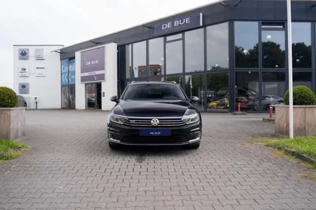 Volkswagen Passat (2016) thumbnail 4