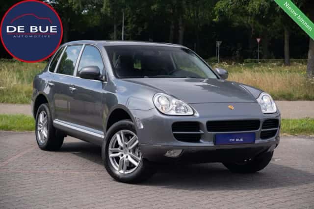 Porsche Cayenne (2005) thumbnail 1
