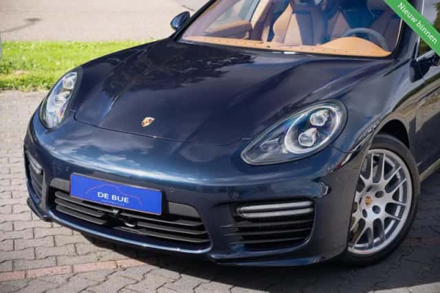 Porsche Panamera (2015) thumbnail 3