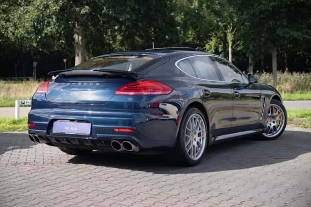 Porsche Panamera (2015) thumbnail 4