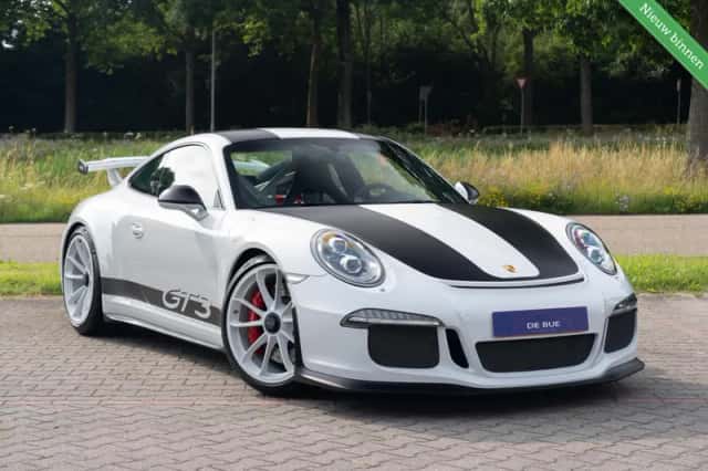 Porsche 911 (2015) thumbnail 2